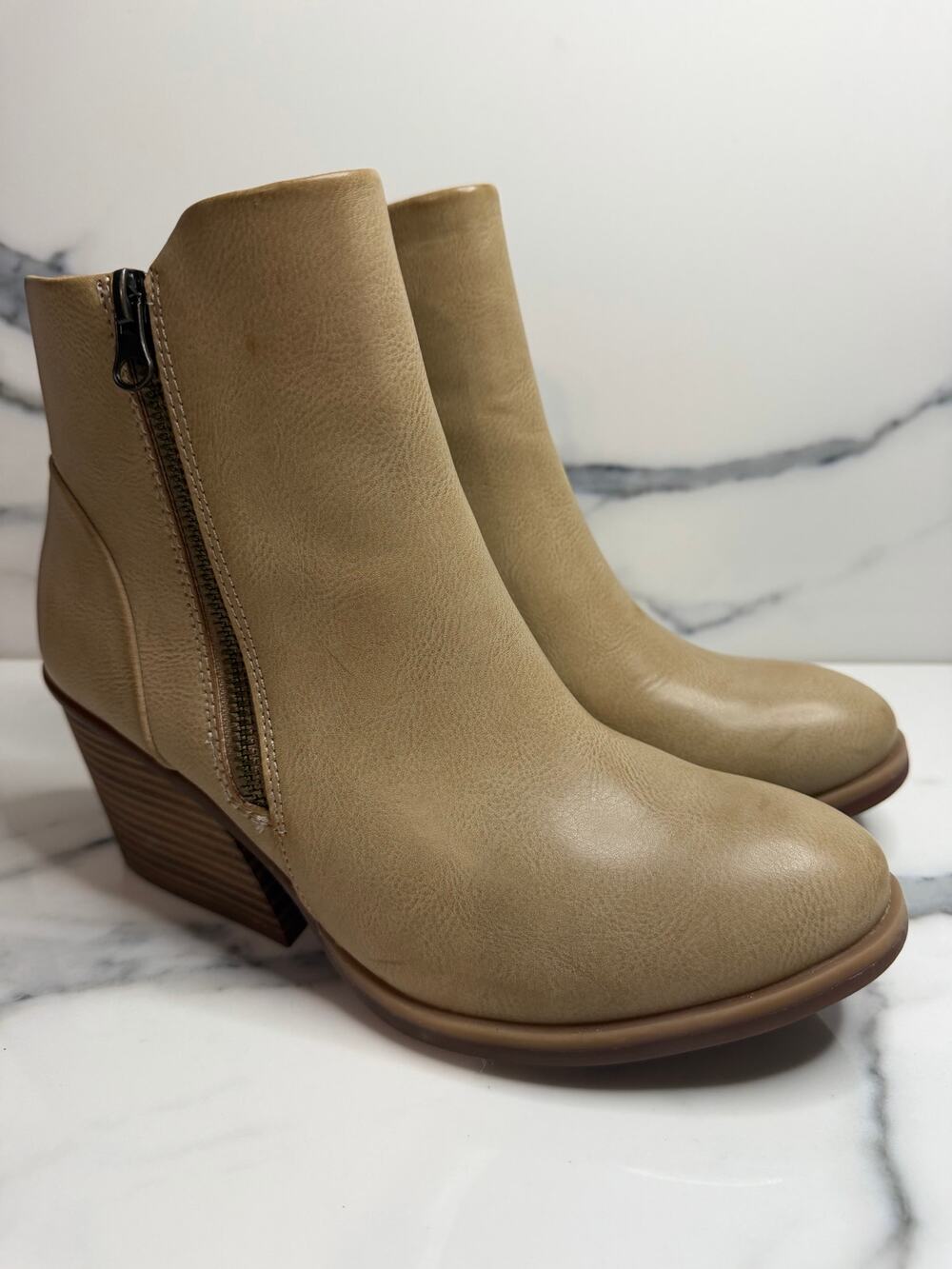 Korks Women's Beige Vegan Leather Wedge Heel Khele Boots Sz 7.5 Boho Festival